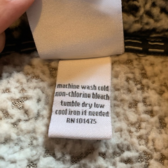 J America Sherpa fleece oatmeal size medium - Picture 6 of 7